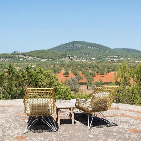 Es Cucons Rural Country house *